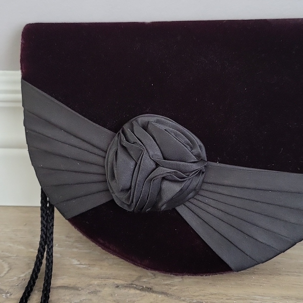 Eaton Black Velvet Vintage Bag - Picture 9 of 11